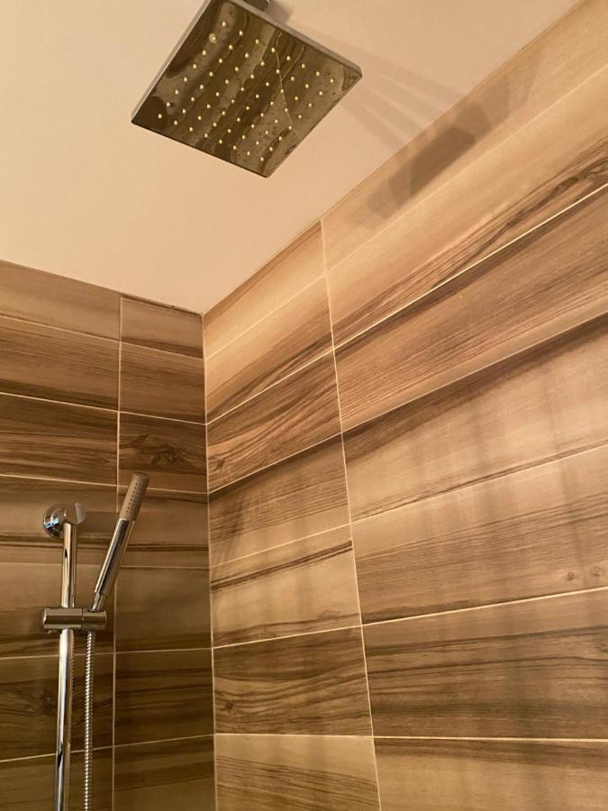 Lakeside Beach Retreat Kelowna Exterior foto